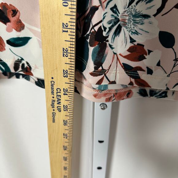 Donna Karen Sz XL Floral Gathered V-neck Sleeveless Blouse Careerwear‎ - Picture 6 of 7
